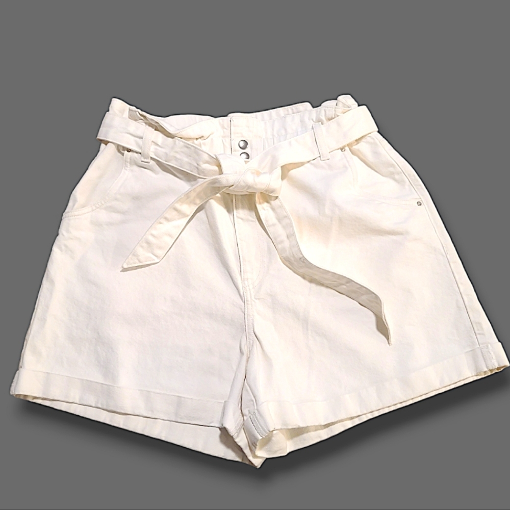 H&M Women's High Rise White Shorts Plus Size 14